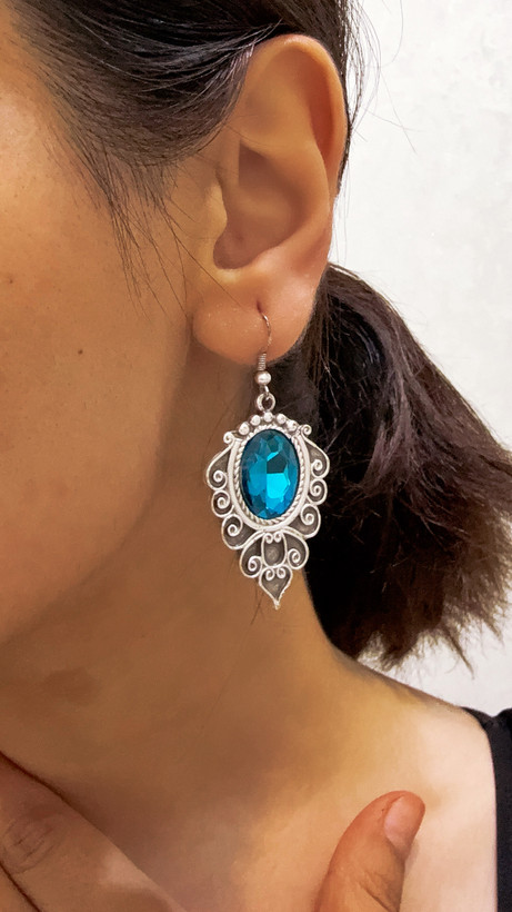 گوشواره سنگ آبی لوکس و سلطنتی
